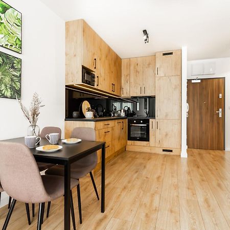 Apartament Near Sky Tower Free Parking For 2 Cars Wrocław Extérieur photo
